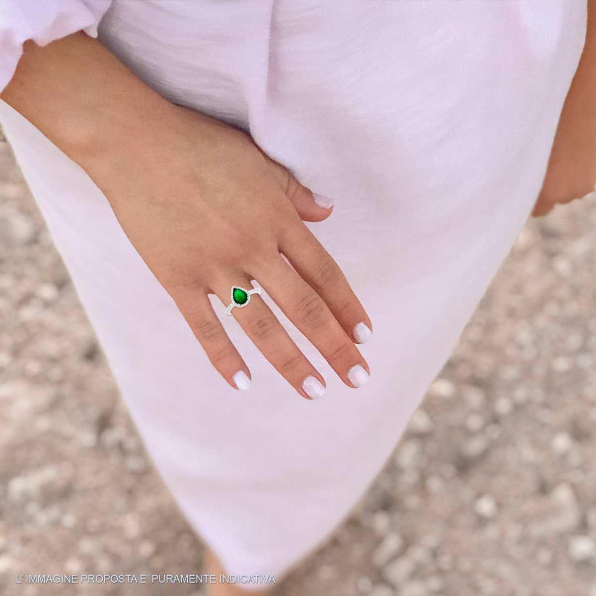 Anello Halo Solitario con Zircone a Goccia Verde Smeraldo contornato con Zirconi Bianchi in ARGENTO 925 Galvanica Rodio