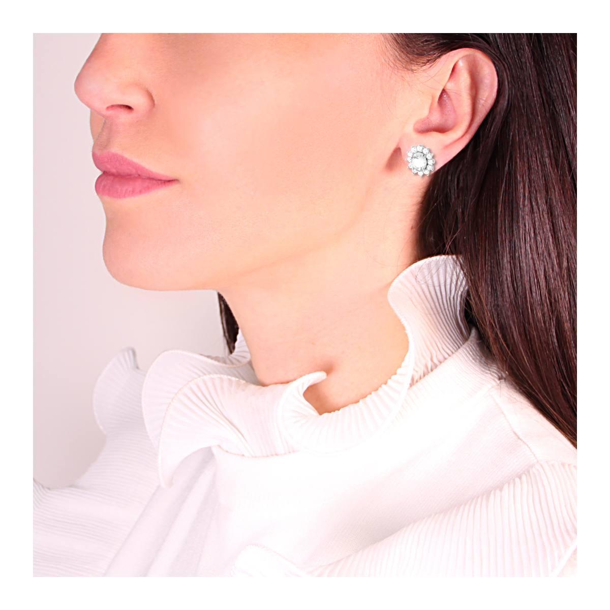 Orecchini Ovale Zircone Bianco contornato da Zirconi Bianchi in ARGENTO 925 Galvanica Rodio