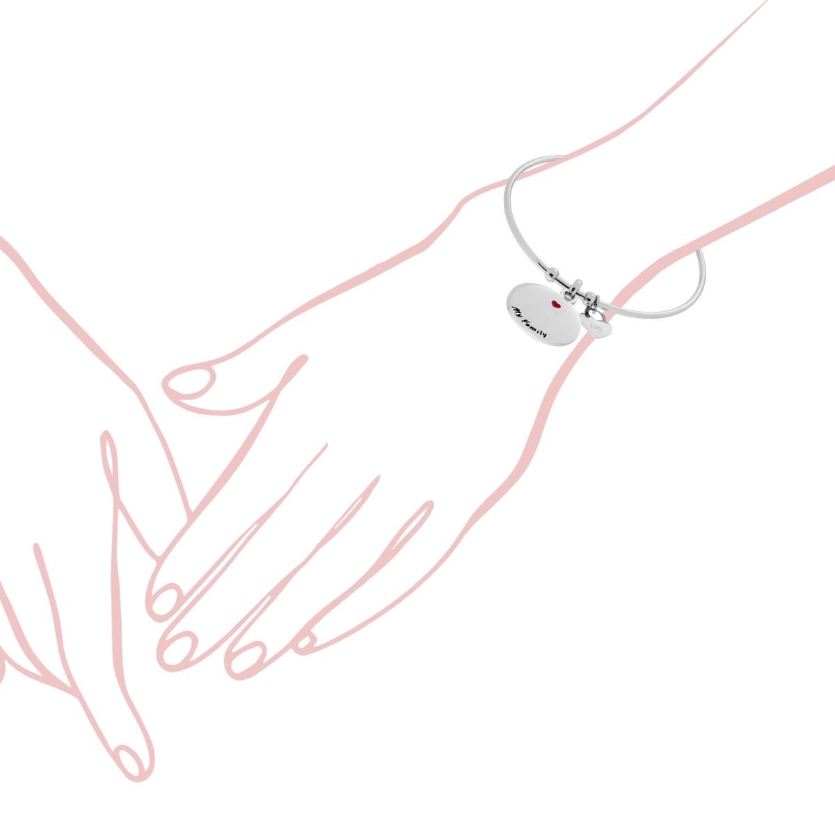 Bracciale Rigido con Charms Pendenti Tondo con scritta My Family e Cuore Smalto Rosso in ACCIAIO