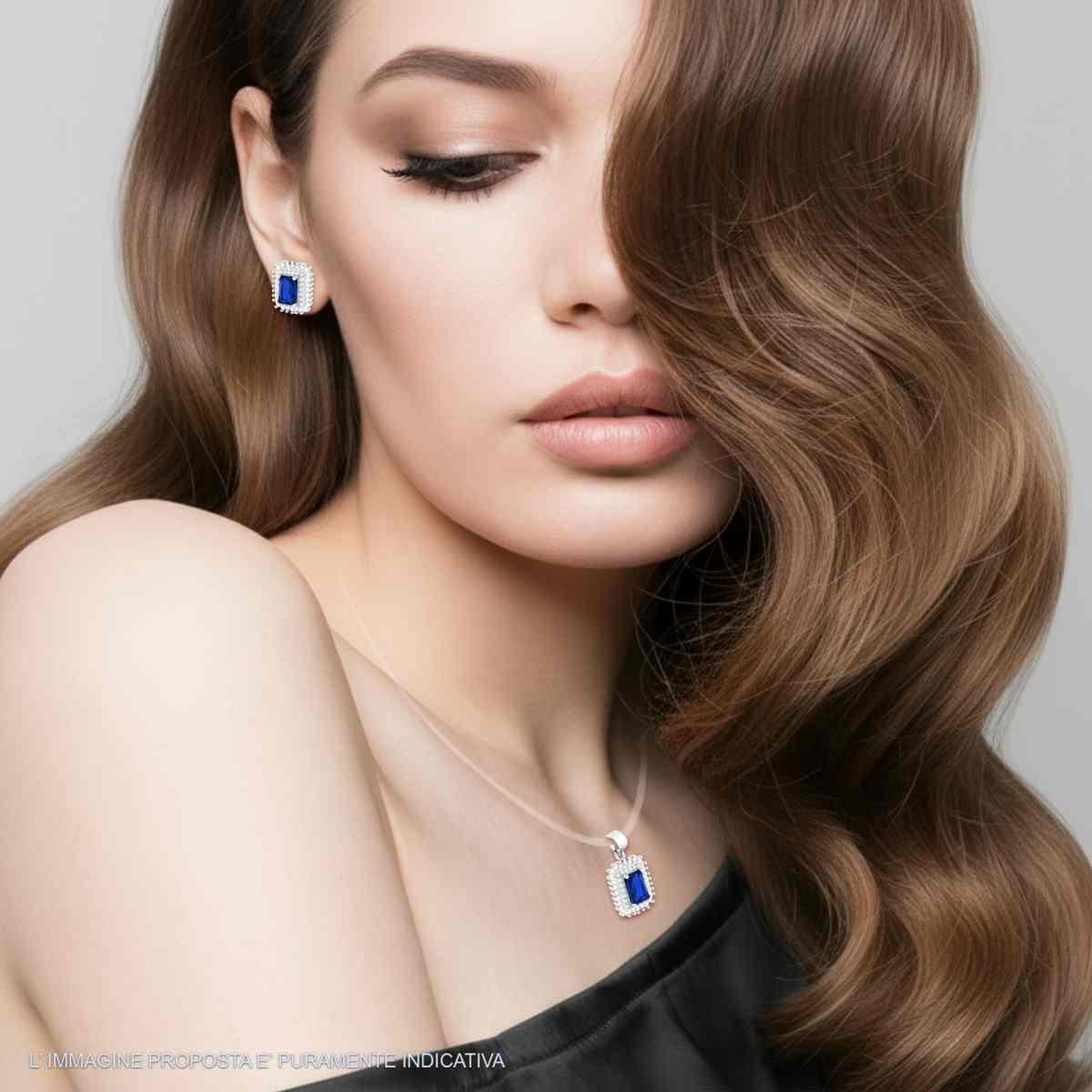 Parure Set Orecchini e Ciondolo Rettangolare Baguette Blu Zaffiro contornato da Cubic Zirconia Bianchi in ARGENTO 925 Galvanica Rodio
